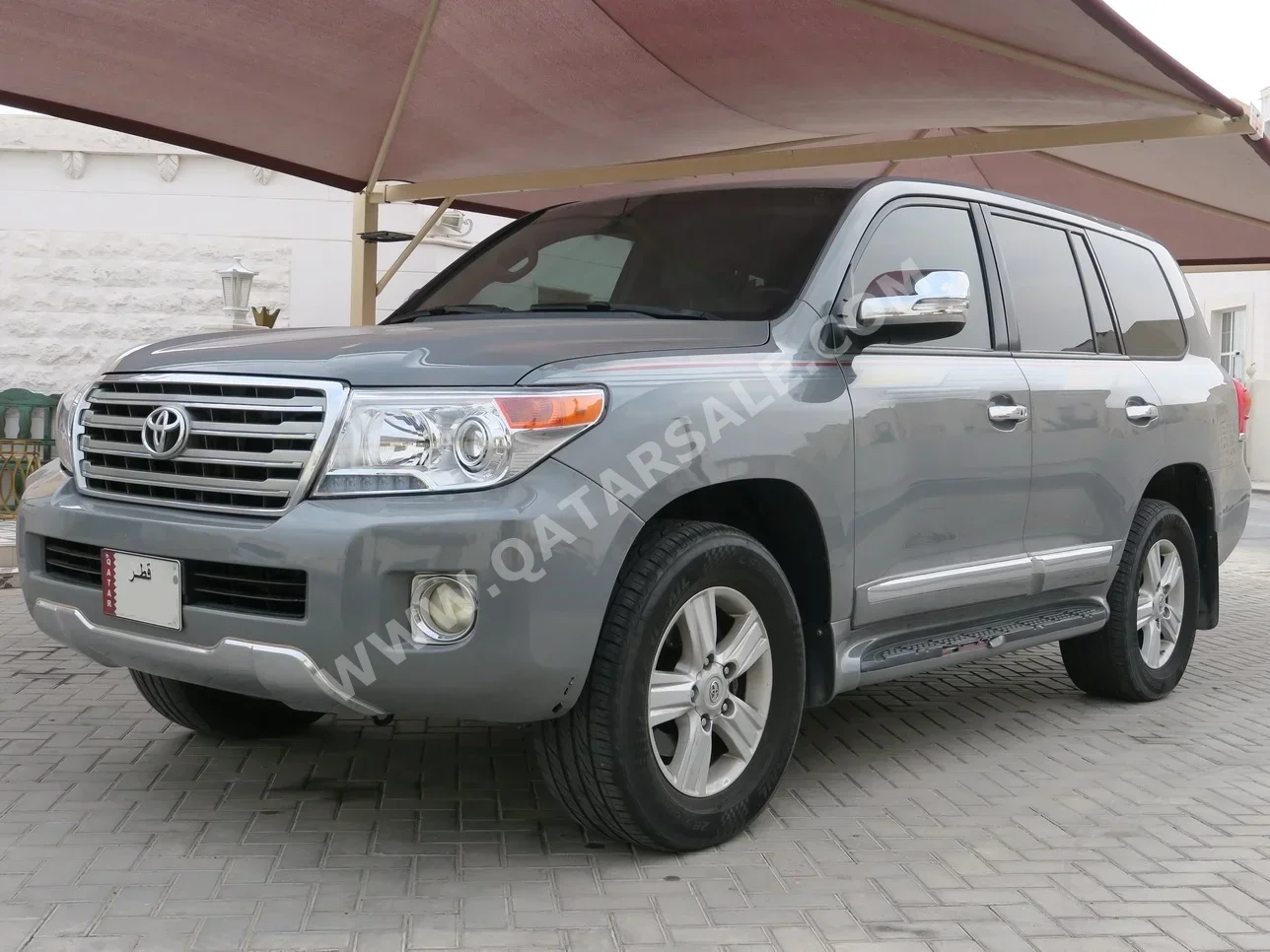 تويوتا لاند كروزر جي اكس ار 2010 اوتوماتيك 390,000 كم 8 سلندر دفع رباعي اس يو في رمادي