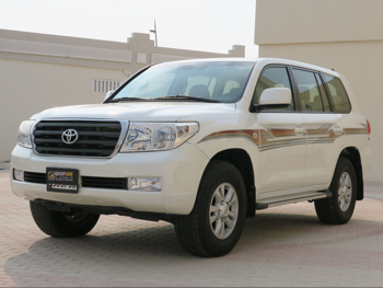 تويوتا  لاند كروزر  جي اكس  2008  عادي  208,000 كم  6 سلندر  دفع رباعي  اس يو في  أبيض