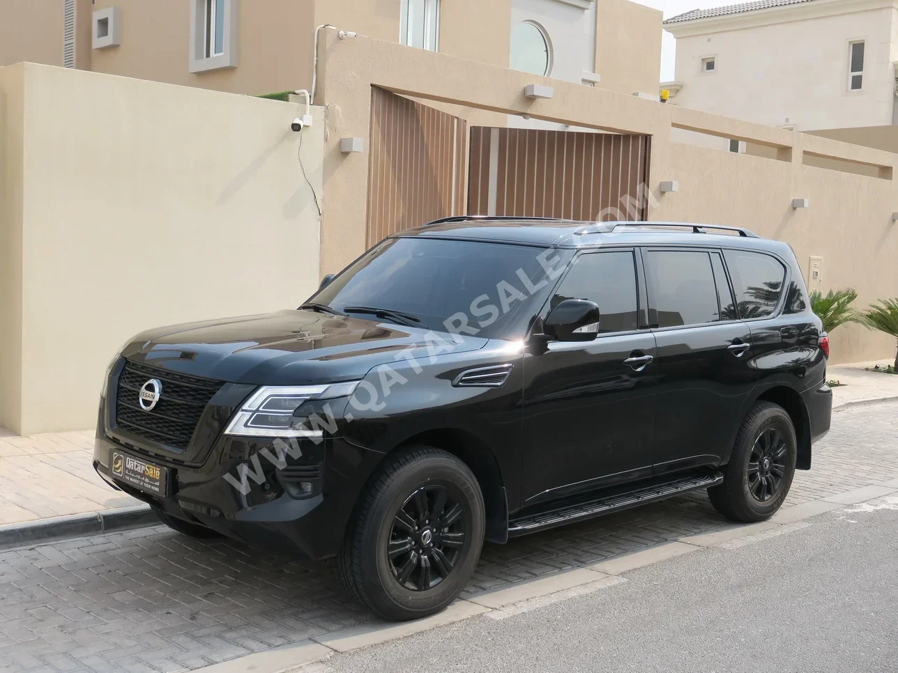 نيسان باترول تيتانيوم 2020 اوتوماتيك 103,000 كم 6 سلندر دفع رباعي اس يو في أسود
