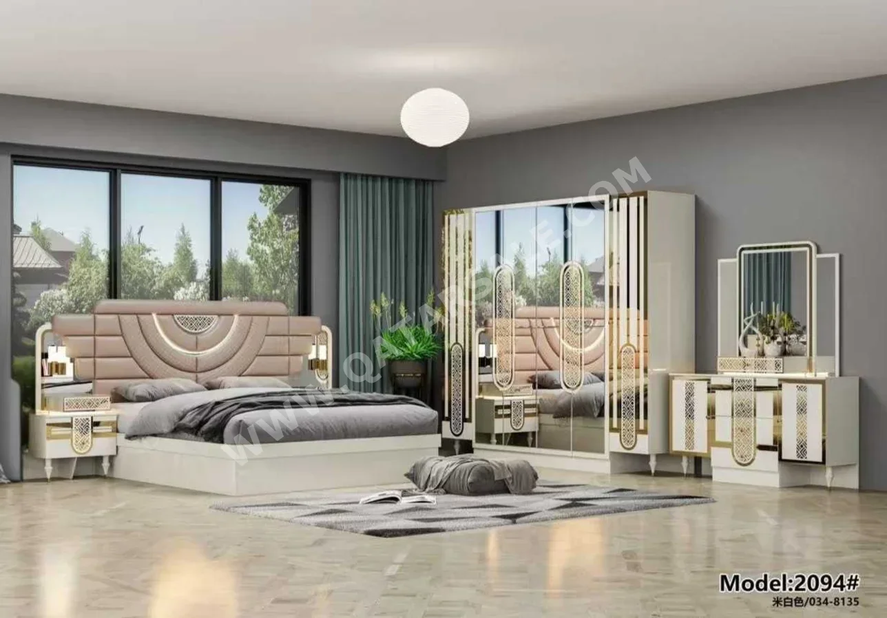 أطقم غرف نوم - لايف ستايل  - طقم مكون من 4 قطع  - متعدد الألوان