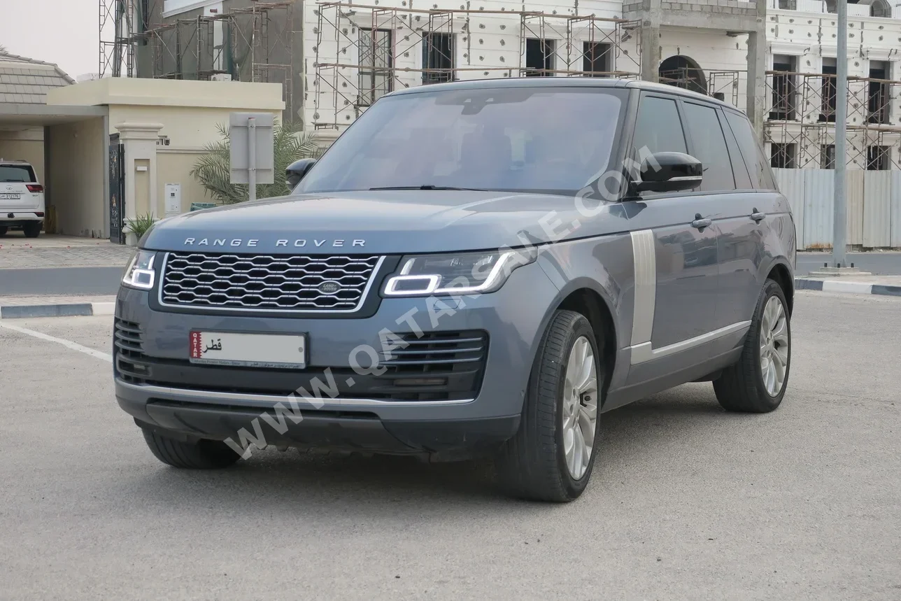 لاند روفر رنج روفر فوج 2019 اوتوماتيك 127,000 كم 6 سلندر دفع رباعي اس يو في ازرق