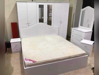 أطقم غرف نوم - طقم مكون من 4 قطع  - أبيض