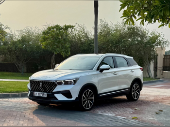 بيستون تي 77 2023 اوتوماتيك 37,000 كم 4 سلندر سحب امامي اس يو في أبيض تحت الضمان