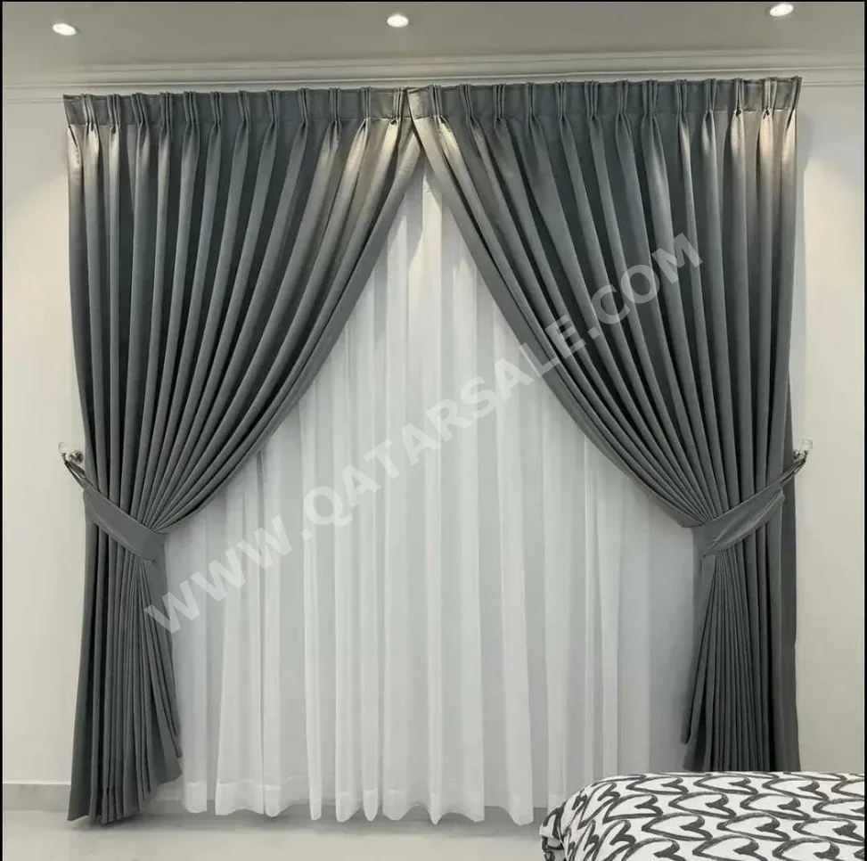 الستائر والستائر المعتمة الحساب حسب القطعة  مخمل  اللون الرمادي  قطر