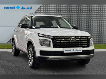 Hyundai  Venue  2025  Automatic  560 Km  4 Cylinder  Front Wheel Drive (FWD)  SUV  White  With Warranty