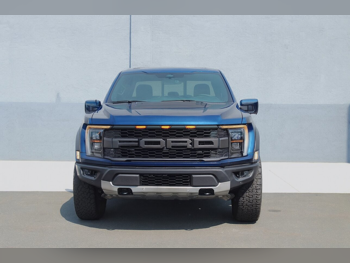 فورد رابتر 2022 اوتوماتيك 45,000 كم 6 سلندر دفع رباعي بيكب ازرق تحت الضمان