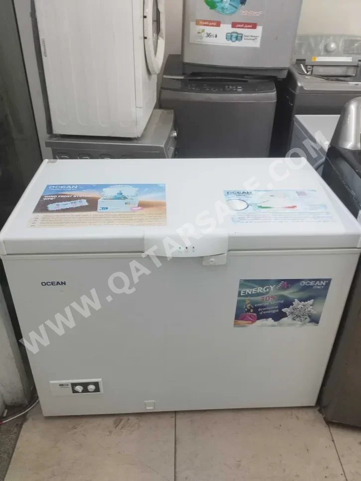 مجمدات أبيض \  301-350 لتر  علوي