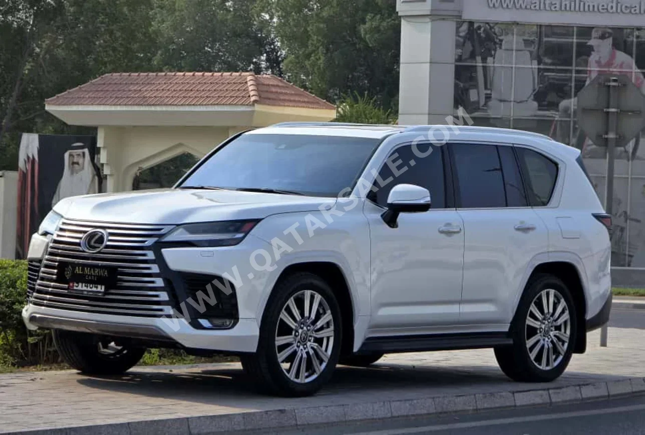لكزس  ال اكس  600 في اي بي  2023  اوتوماتيك  36,000 كم  6 سلندر  دفع رباعي  اس يو في  أبيض  تحت الضمان