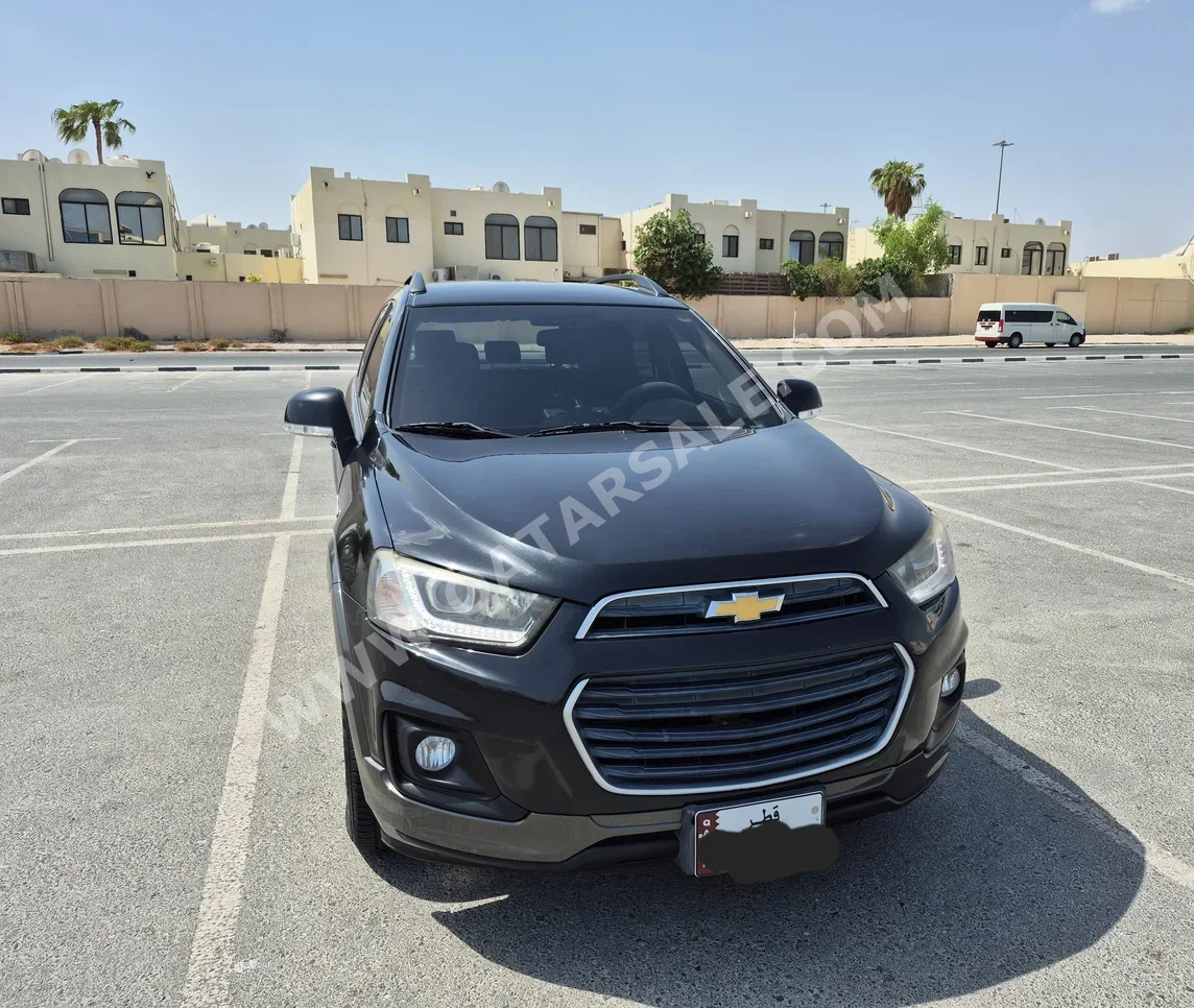 Chevrolet Captiva LS 2016 Automatic 139,000 Km 4 Cylinder SUV Black