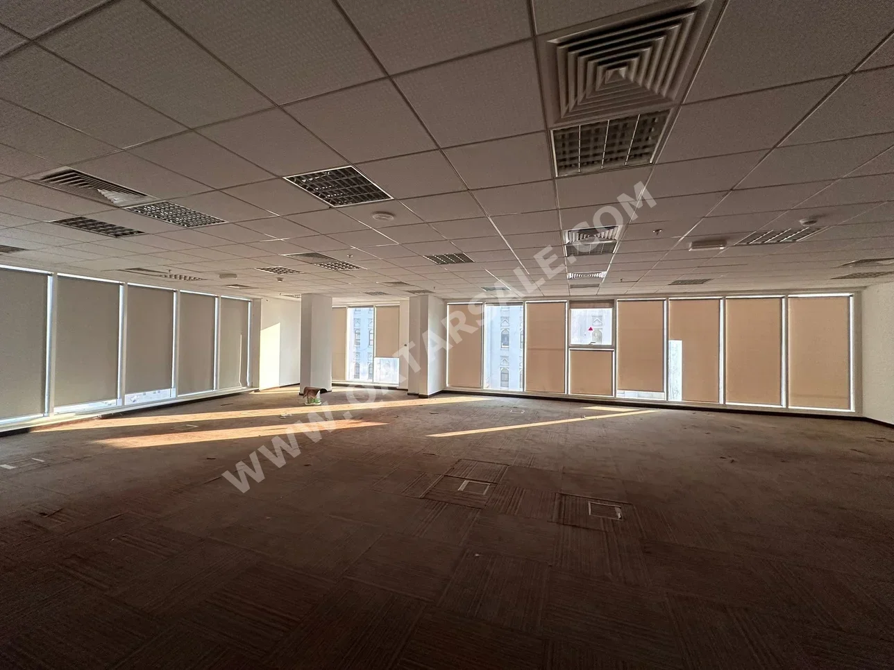 مكاتب تجارية - غير مفروشة  - الدوحة  - الخليج الغربي