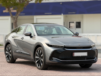 Toyota Crown Hybrid 2023 Automatic 6,000 Km 4 Cylinder Front Wheel Drive (FWD) Sedan Gray With Warranty