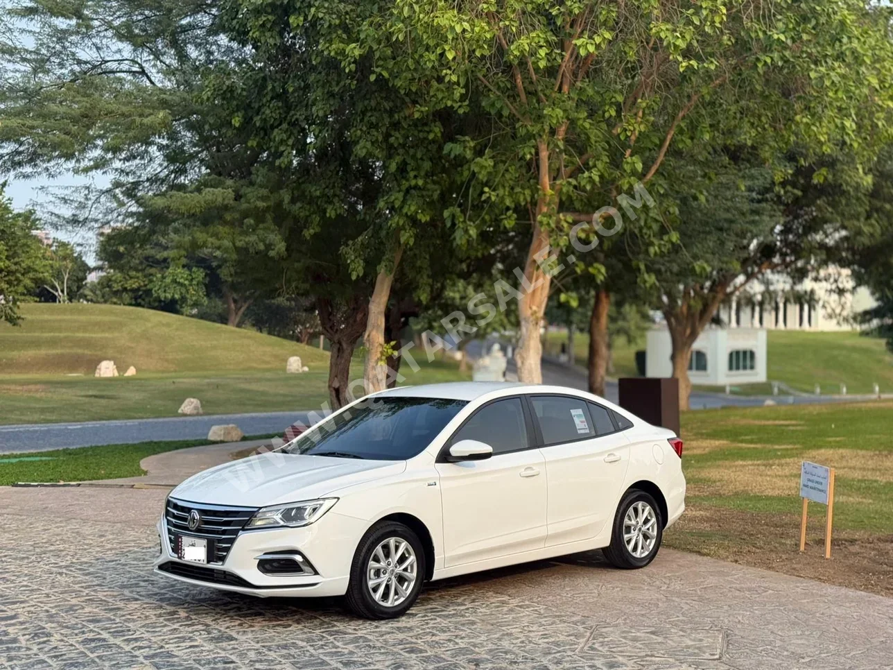 MG MG 5 Sedan White 2026