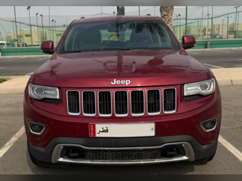 جييب جراند شيروكي ليميتد 2015 اوتوماتيك 76,000 كم 8 سلندر دفع رباعي اس يو في أحمر