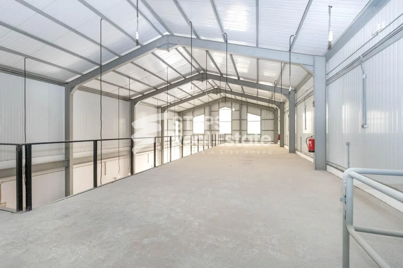 Warehouses & Stores - Al Rayyan - Industrial Area -Area Size: 1000 Square Meter