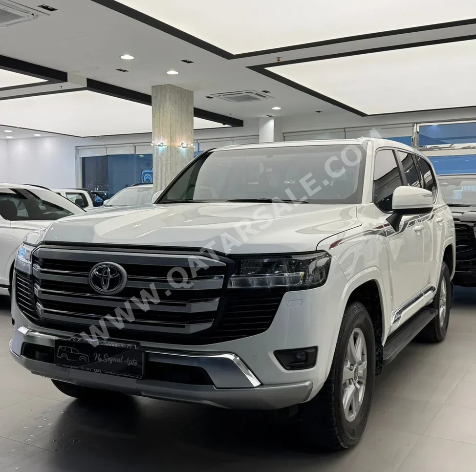 تويوتا  لاند كروزر  جي اكس ار  2024  اوتوماتيك  87,000 كم  6 سلندر  دفع رباعي  اس يو في  أبيض  تحت الضمان