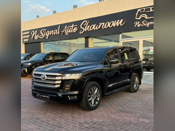 تويوتا  لاند كروزر  جي اكس ار توين توربو  2024  اوتوماتيك  8,000 كم  6 سلندر  دفع رباعي  اس يو في  أسود  تحت الضمان