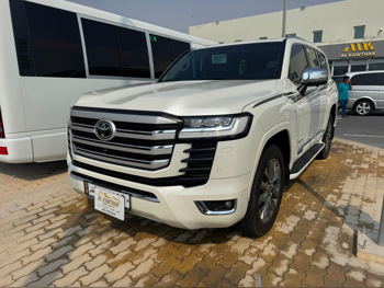 Toyota  Land Cruiser  VXR Twin Turbo  2024  Automatic  16,000 Km  6 Cylinder  Four Wheel Drive (4WD)  SUV  White  With Warranty