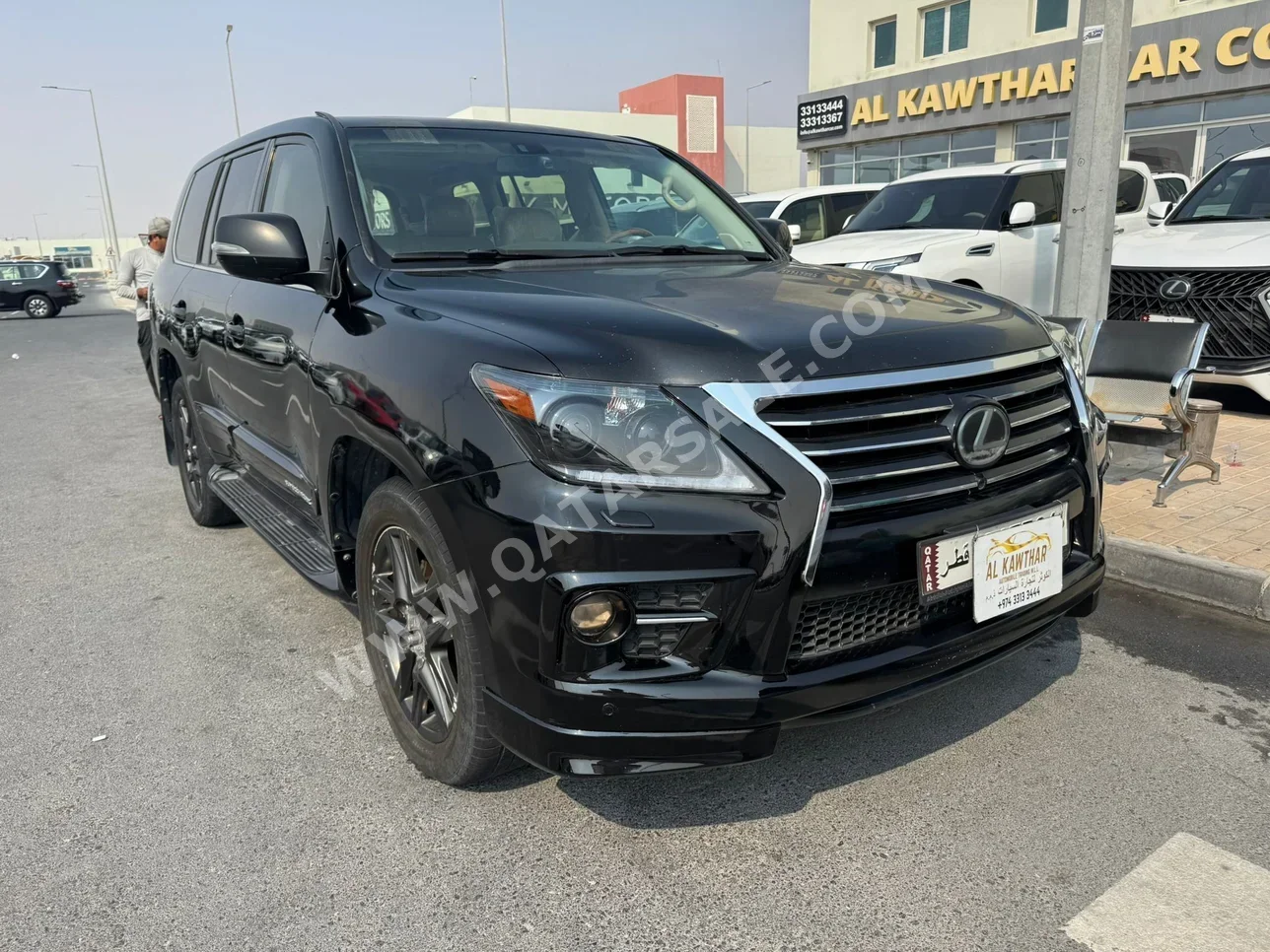 Lexus  LX  570  2015  Automatic  288,000 Km  8 Cylinder  Four Wheel Drive (4WD)  SUV  Black