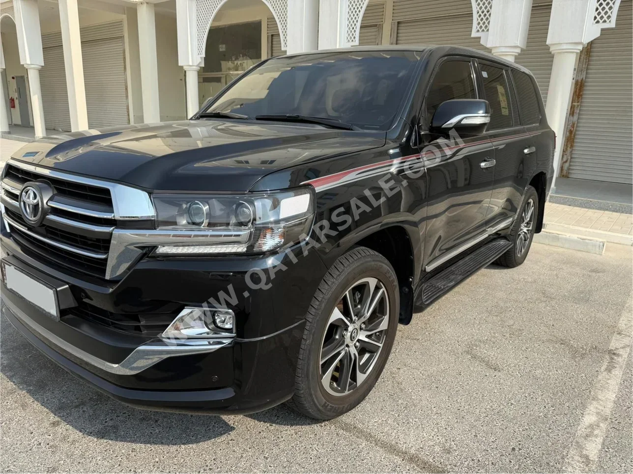 تويوتا  لاند كروزر  جي اكس ار - غراند تورينغ  2020  اوتوماتيك  97,000 كم  8 سلندر  دفع رباعي  اس يو في  أسود