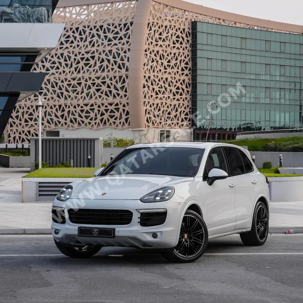 Porsche Cayenne S 2016 Automatic 149,000 Km 8 Cylinder All Wheel Drive (AWD) SUV White With Warranty