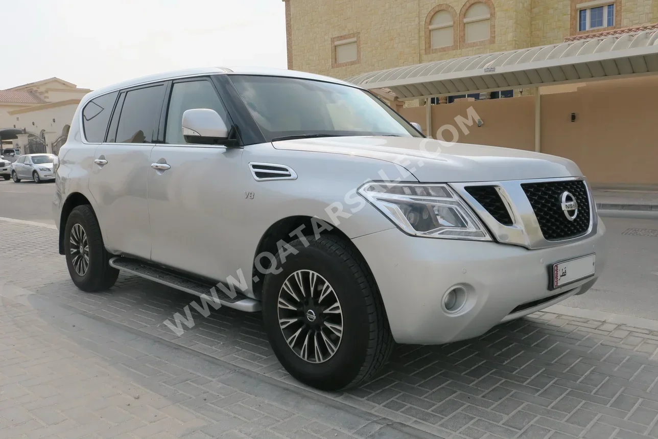 Nissan  Patrol  SE  2012  Automatic  317,000 Km  8 Cylinder  Four Wheel Drive (4WD)  SUV  Silver