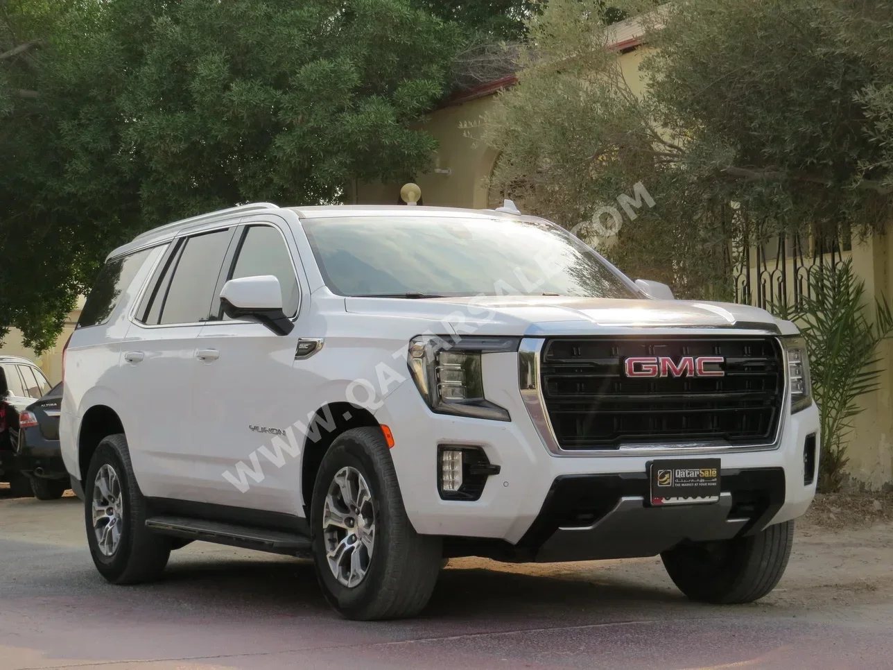 جي ام سي  يوكون  اس ال اي  2021  اوتوماتيك  104,000 كم  8 سلندر  دفع خلفي  اس يو في  أبيض