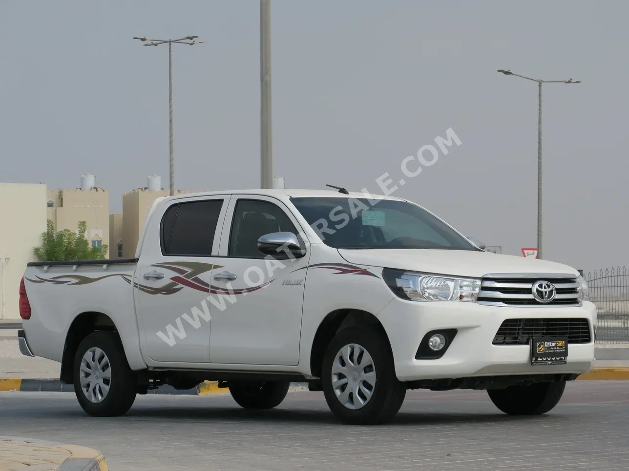 Toyota  Hilux  2025  Automatic  5,880 Km  4 Cylinder  Four Wheel Drive (4WD)  Pick Up  White  With Warranty