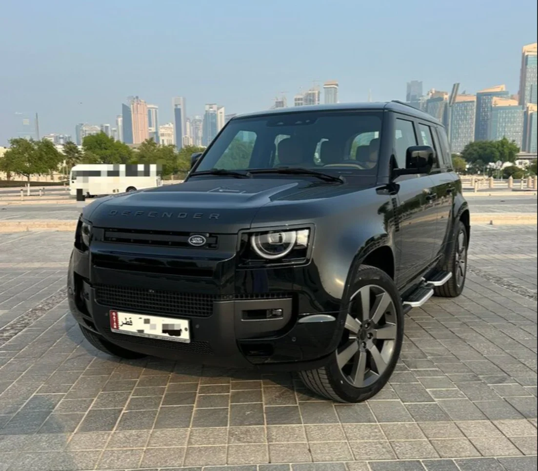 Land Rover Defender 110 HSE 2026 Automatic 0 Km 6 Cylinder Four Wheel Drive (4WD) SUV Black With Warranty