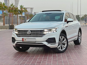 Volkswagen Touareg 2018 Automatic 122,000 Km 6 Cylinder All Wheel Drive (AWD) SUV White