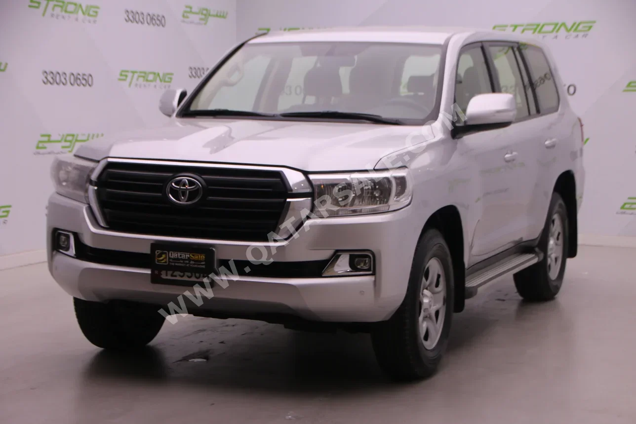 تويوتا  لاند كروزر  جي اكس  2019  اوتوماتيك  153,000 كم  6 سلندر  دفع رباعي  اس يو في  رمادي