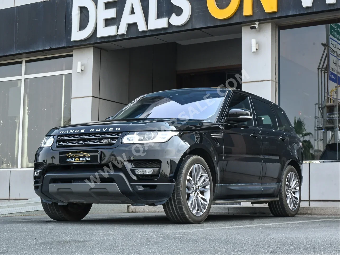 Land Rover  Range Rover  Sport  2017  Automatic  39,000 Km  8 Cylinder  Four Wheel Drive (4WD)  SUV  Black