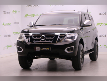 نيسان باترول اس اي 2016 اوتوماتيك 215,000 كم 8 سلندر دفع رباعي اس يو في أسود