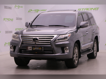 Lexus  LX  570  2013  Automatic  270,000 Km  8 Cylinder  Four Wheel Drive (4WD)  SUV  Gray