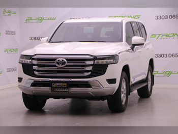 تويوتا  لاند كروزر  جي اكس  2022  اوتوماتيك  118,000 كم  6 سلندر  دفع رباعي  اس يو في  أبيض