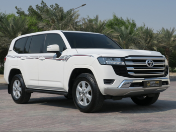 تويوتا لاند كروزر جي اكس ار 2022 اوتوماتيك 53,000 كم 6 سلندر دفع رباعي اس يو في أبيض تحت الضمان