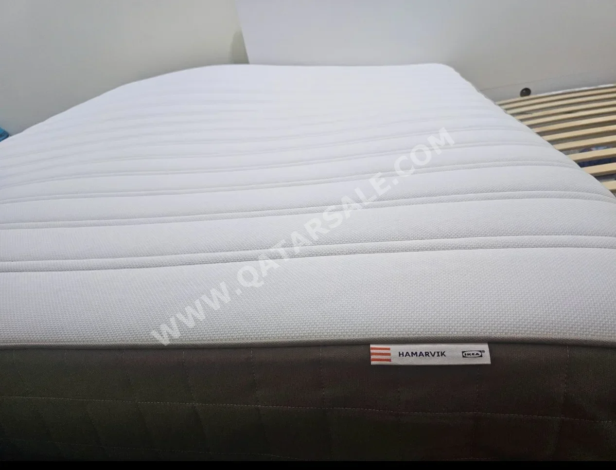 الأسّرة - ايكيا  - كوين  - أبيض