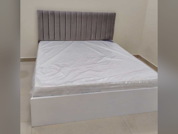 Beds - King - Brown - Mattress Included