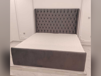 Beds - King - Brown - Mattress Included