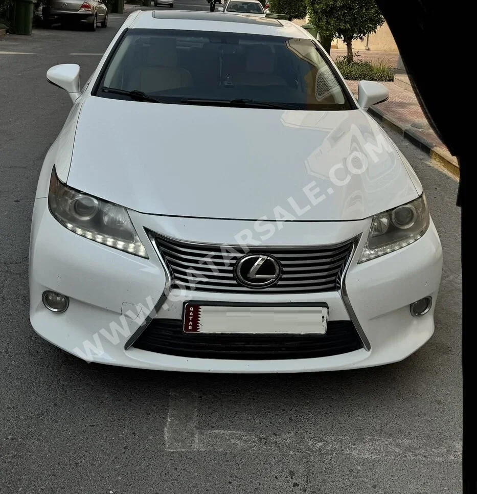 لكزس إيه أس 250 2013 اوتوماتيك 330,000 كم 4 سلندر دفع خلفي سيدان أبيض