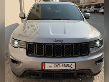 Jeep Grand Cherokee Limited 2016 Automatic 120,000 Km 6 Cylinder Four Wheel Drive (4WD) SUV Gray
