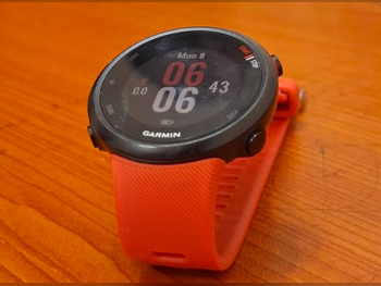 ساعات ذكية - غارمين - متوافق مع أندرويد و أي او اس - أحمر -- مقاوم المياه