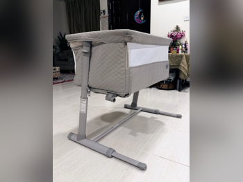 أسّرة الأطفال - سرير طفل رضيع - اللون الرمادي