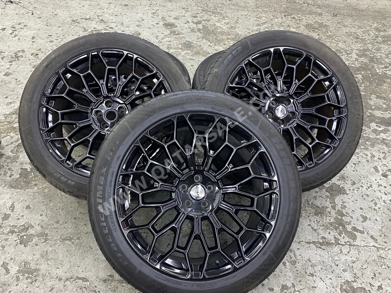 Tire & Rims Made in UnitedKingdom(UK) / 4 Seasons Rim Included 10 mm 22" With Warranty