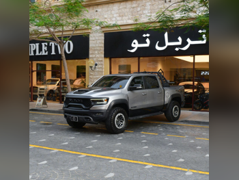 دودج  رام  تي أر إكس  2022  اوتوماتيك  43,000 كم  8 سلندر  دفع رباعي  بيكب  رمادي  تحت الضمان