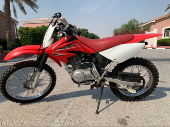 HONDA - 2017 - Color Red & Black