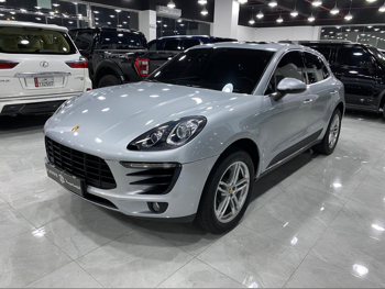 بورش  ماكان  اس  2015  اوتوماتيك  129,000 كم  6 سلندر  دفع رباعي  اس يو في  فضي