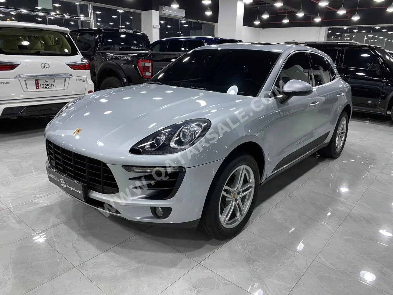 بورش ماكان اس 2015 اوتوماتيك 129,000 كم 6 سلندر دفع رباعي اس يو في فضي