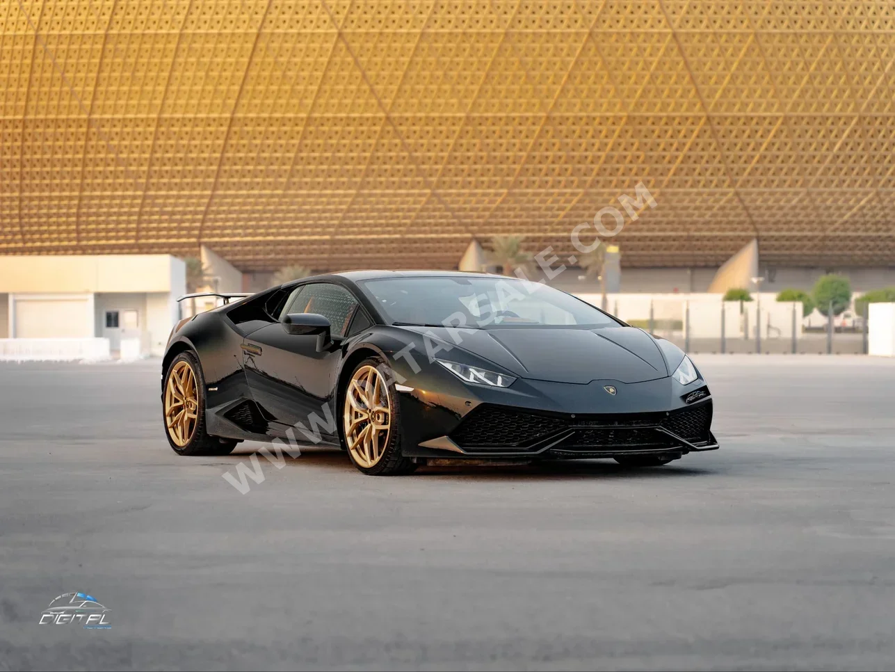 لمبرجيني هركان 2015 اوتوماتيك 17,700 كم 10 سلندر دفع خلفي كوبيه \ سبورت أسود