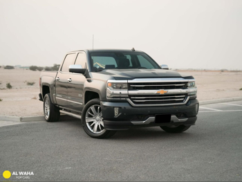 شفروليه  سلفرادو  هاي كاونتري  2018  اوتوماتيك  87,000 كم  8 سلندر  دفع رباعي  بيكب  رمادي غامق