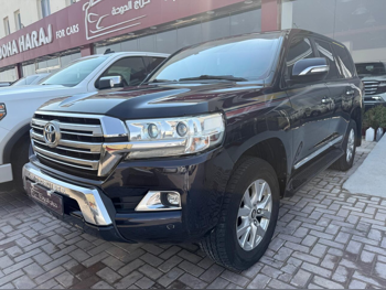 تويوتا  لاند كروزر  جي اكس ار  2016  اوتوماتيك  267,000 كم  6 سلندر  دفع رباعي  اس يو في  أزرق غامق